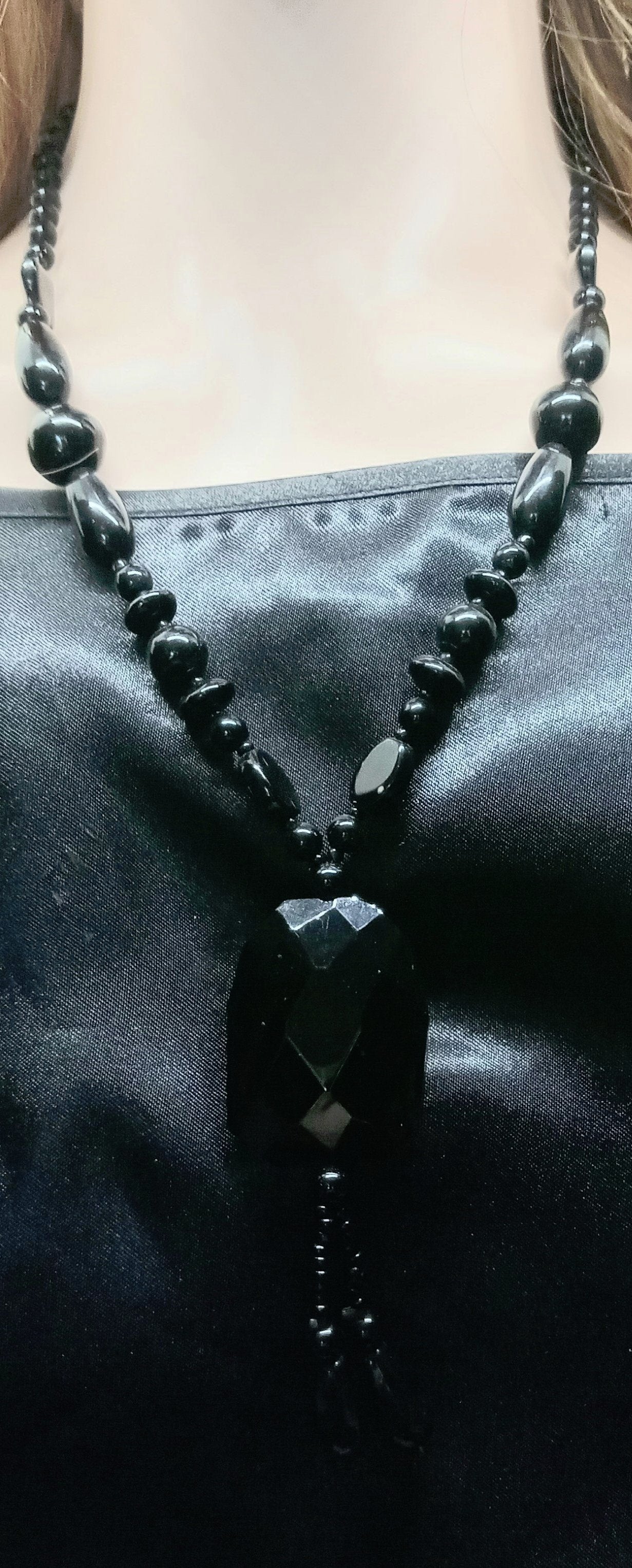 Lovely Black Faceted Necklace