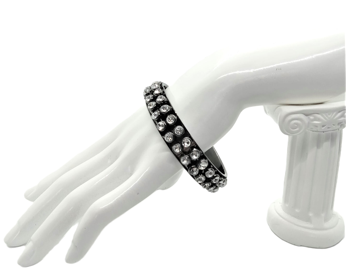 https://www.artistryjewelry.net/products/rhinestone-bracelet-1