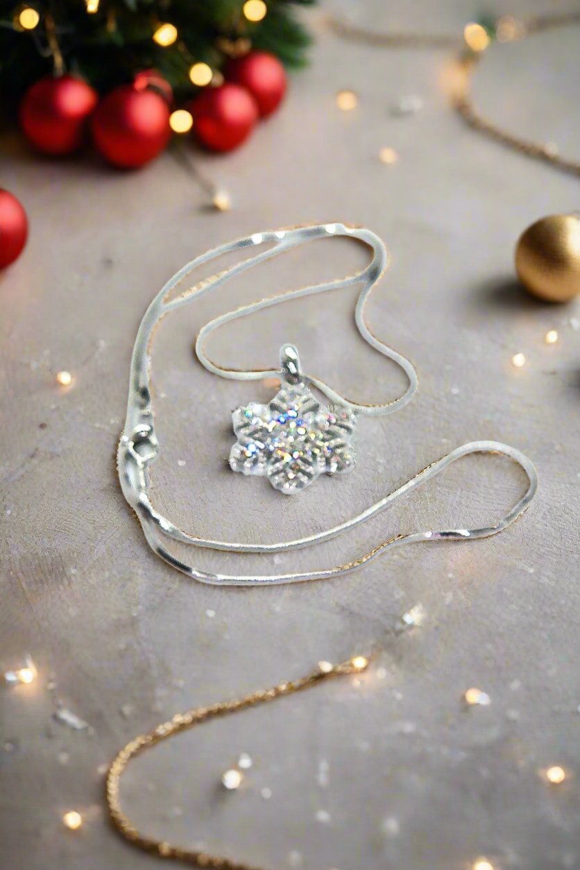 Stunning Crystal Snowflake Necklace