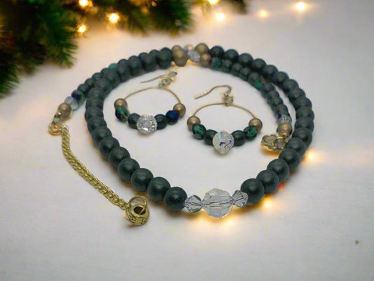 Gorgeous Crystal and Druk Necklace Set