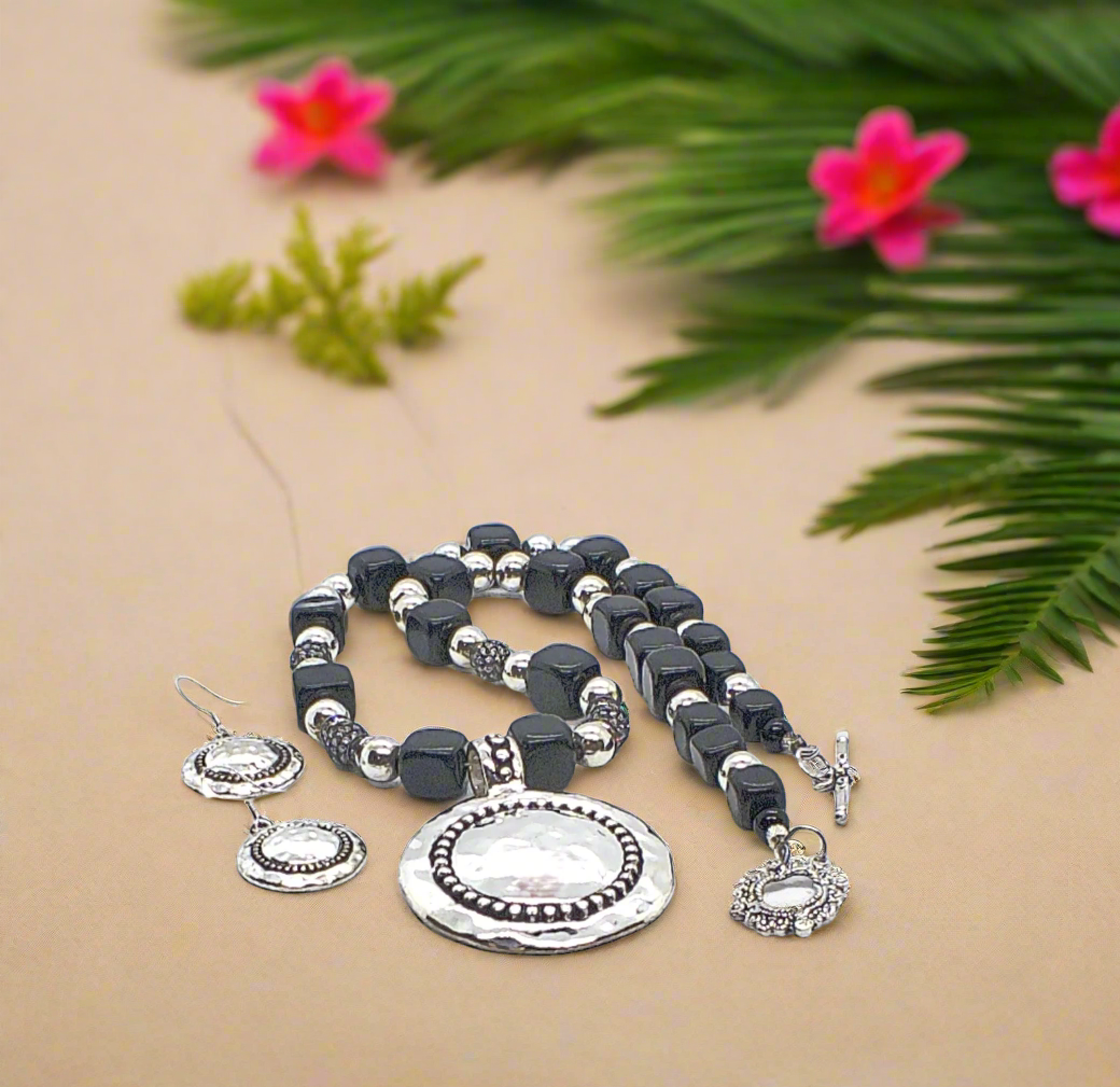 Stunning Silver and Black Necklace Set