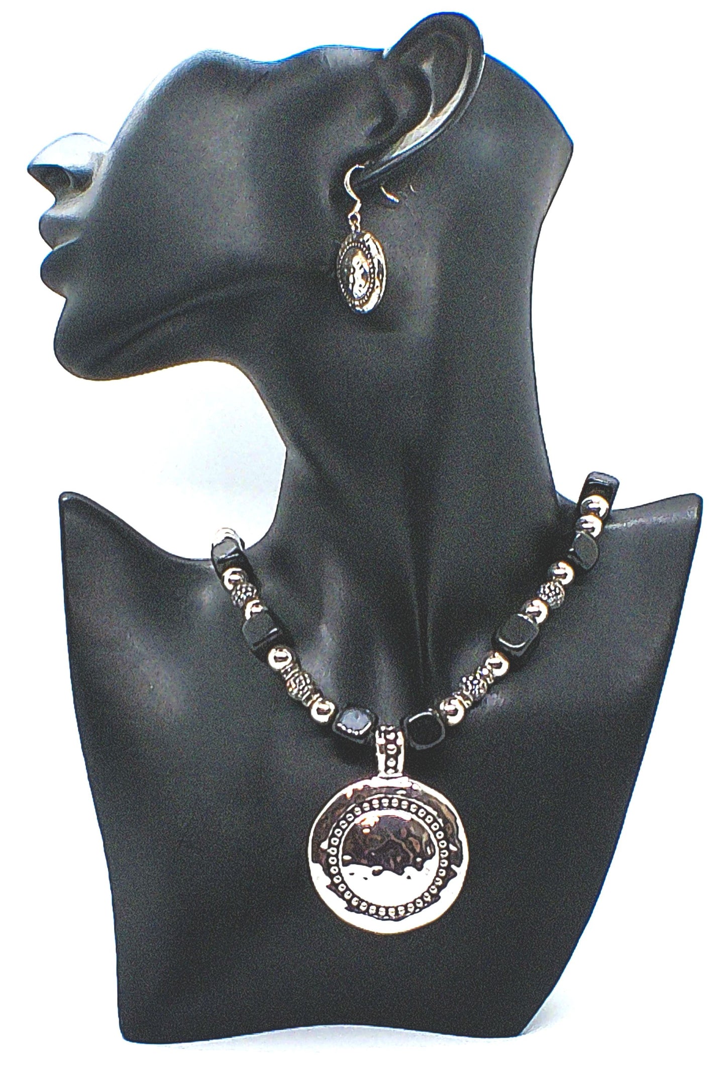 Stunning Silver and Black Necklace Set