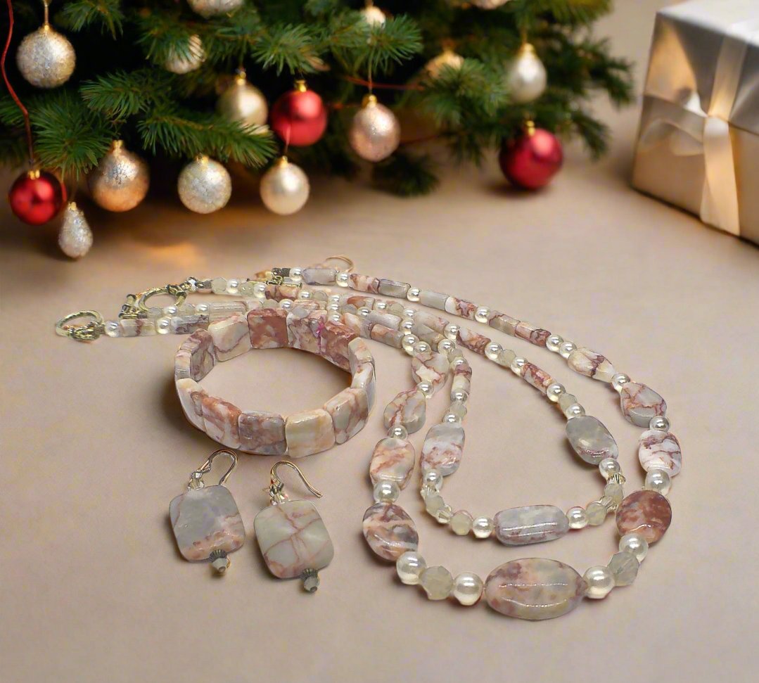 Perfect Peachy Sweet Necklace Set