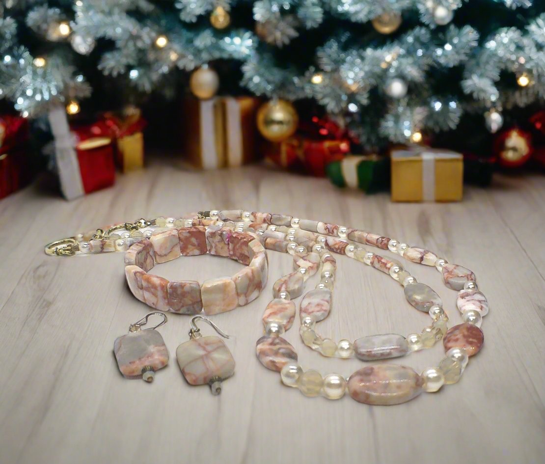 Perfect Peachy Sweet Necklace Set