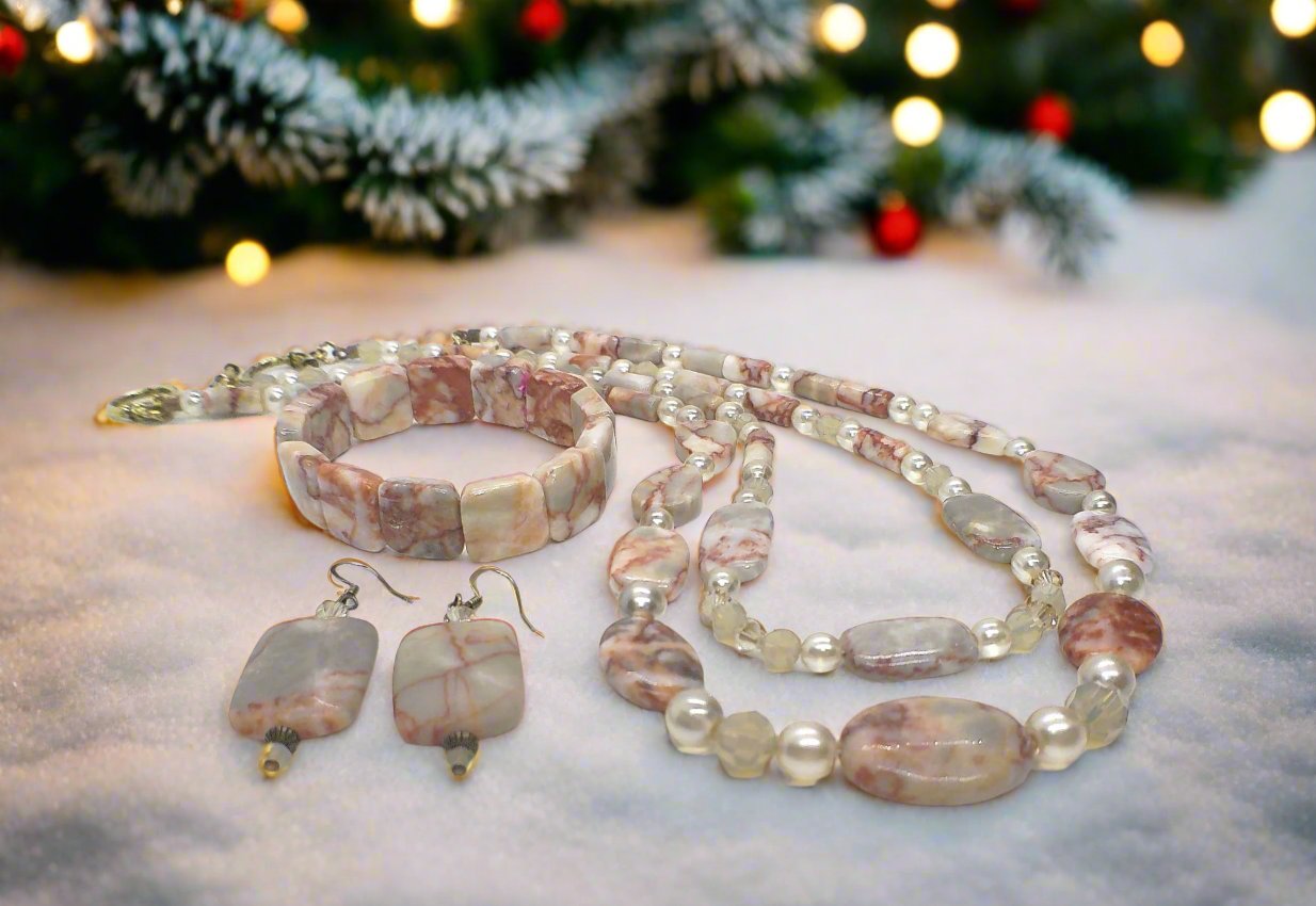 Perfect Peachy Sweet Necklace Set