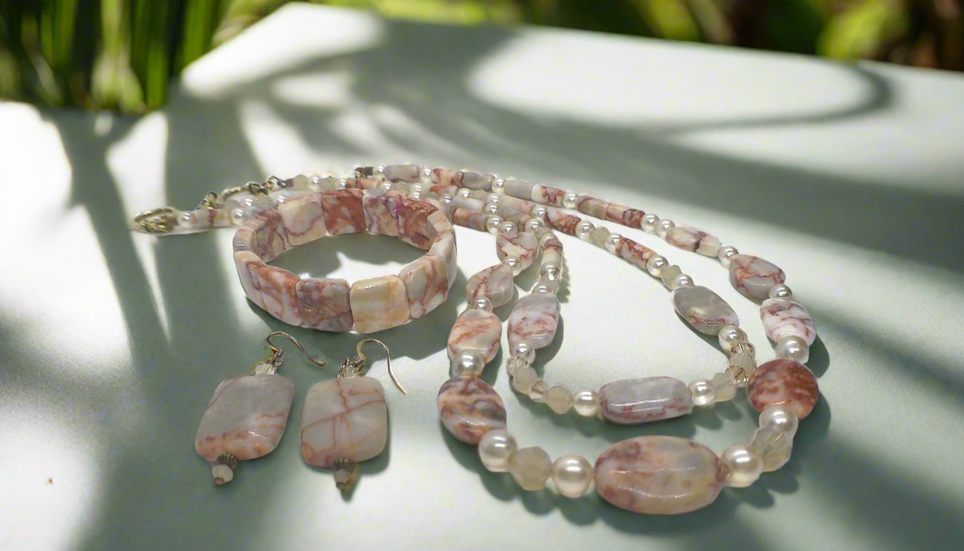 Perfect Peachy Sweet Necklace Set