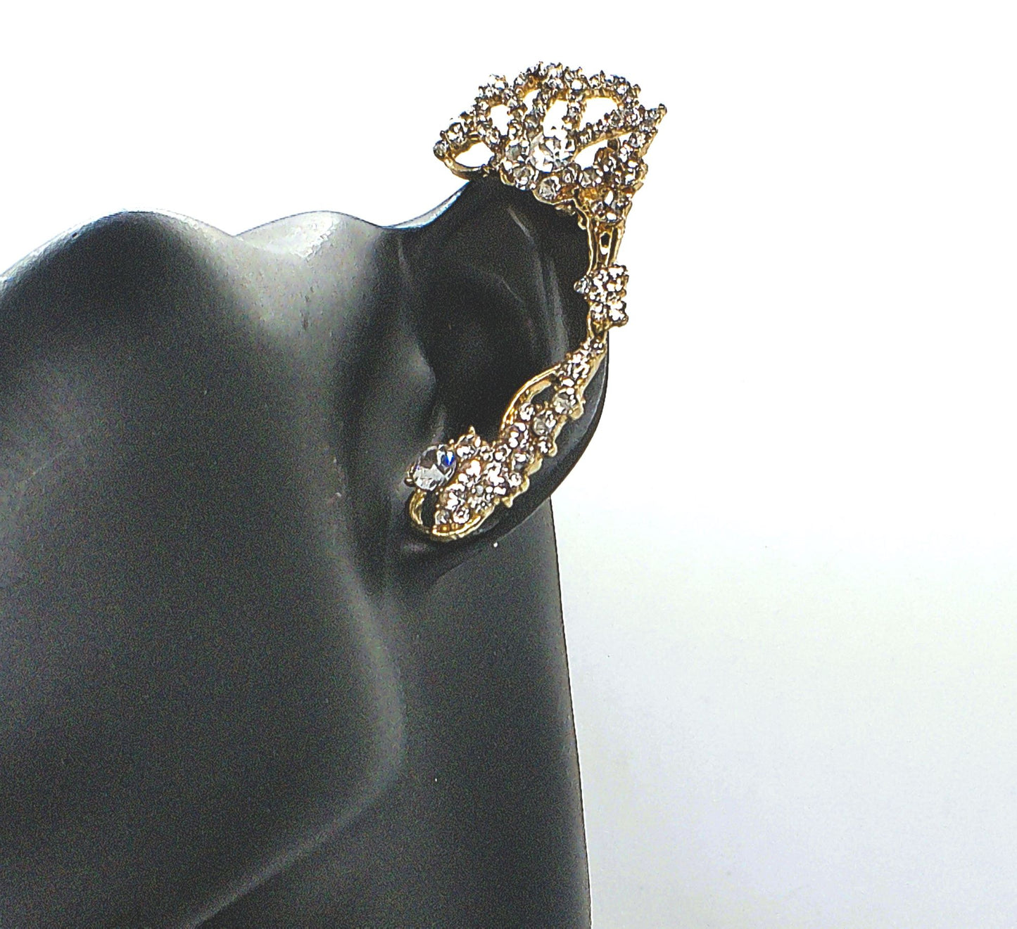 Shimmering Beautiful Ear Cuff