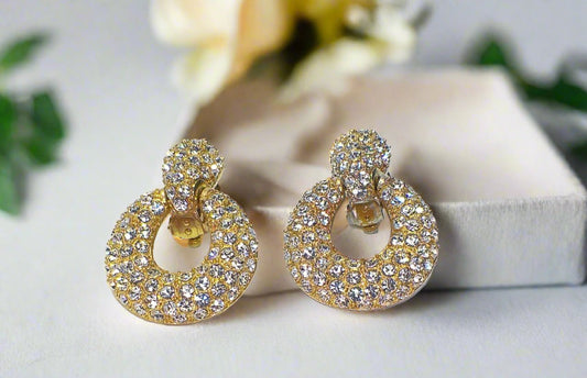 https://www.artistryjewelry.net/products/golden-rhinestone-earrings