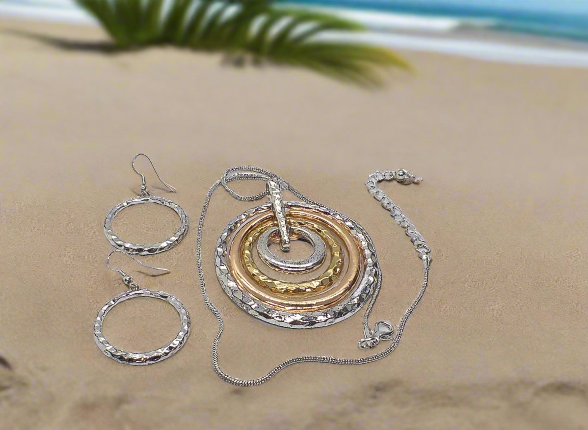 Fantastic Hammered Circles Necklace Set