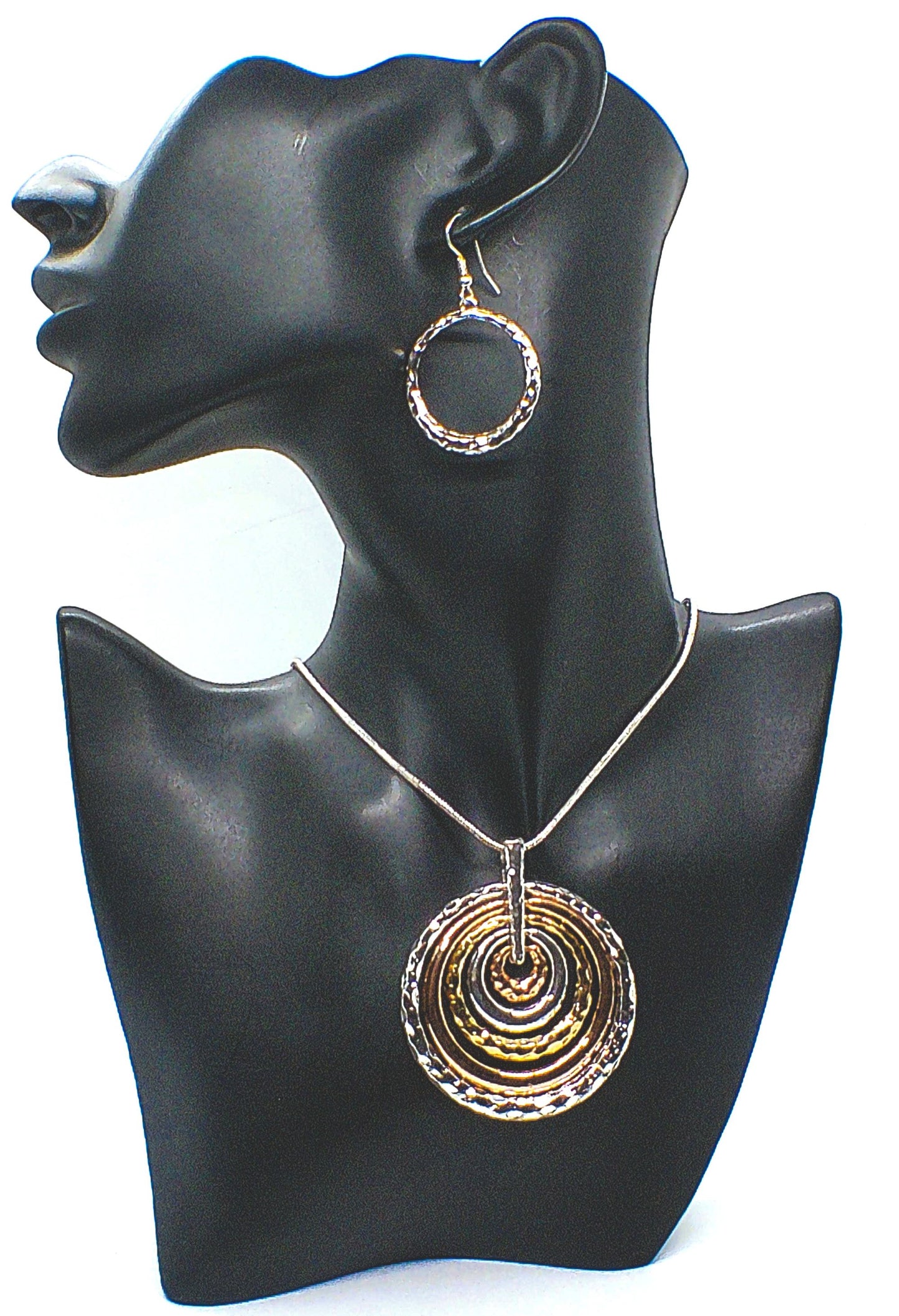 Fantastic Hammered Circles Necklace Set