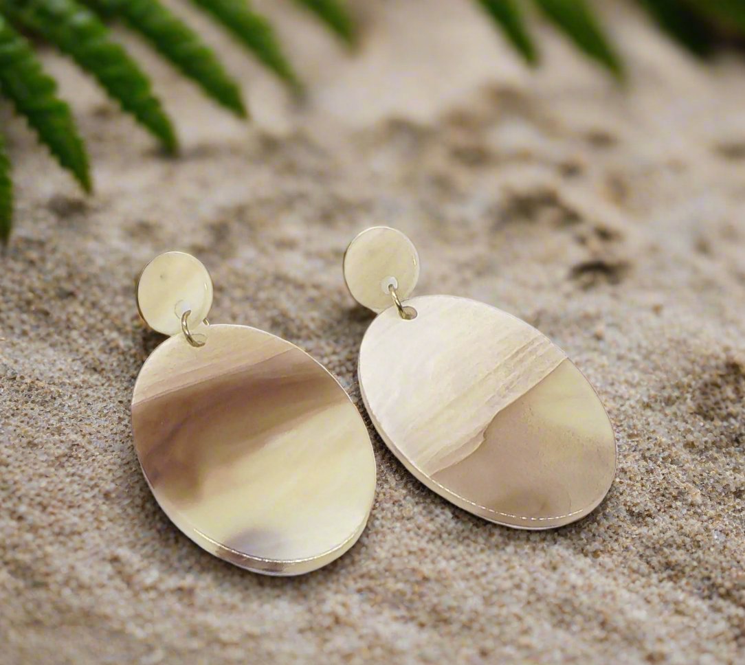 https://www.artistryjewelry.net/products/marble-finish-earrings