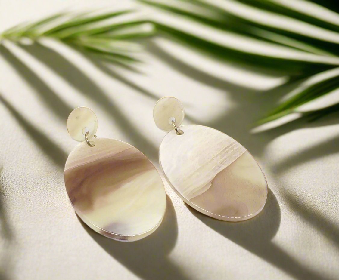 https://www.artistryjewelry.net/products/marble-finish-earrings