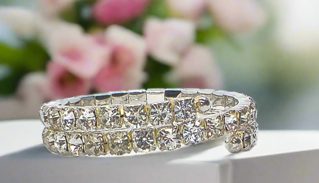 https://www.artistryjewelry.net/products/rhinestone-covered-bracelet