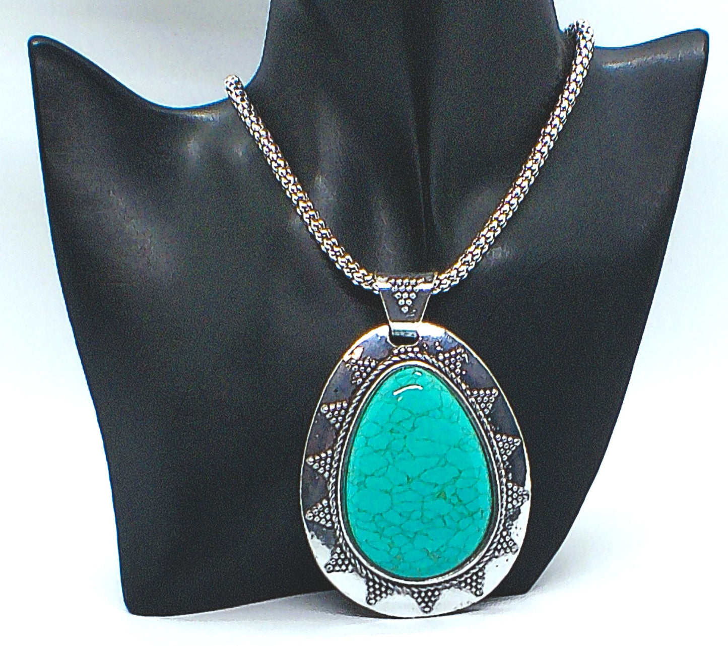 Marvelous Teardrop Turquoise Necklace Set