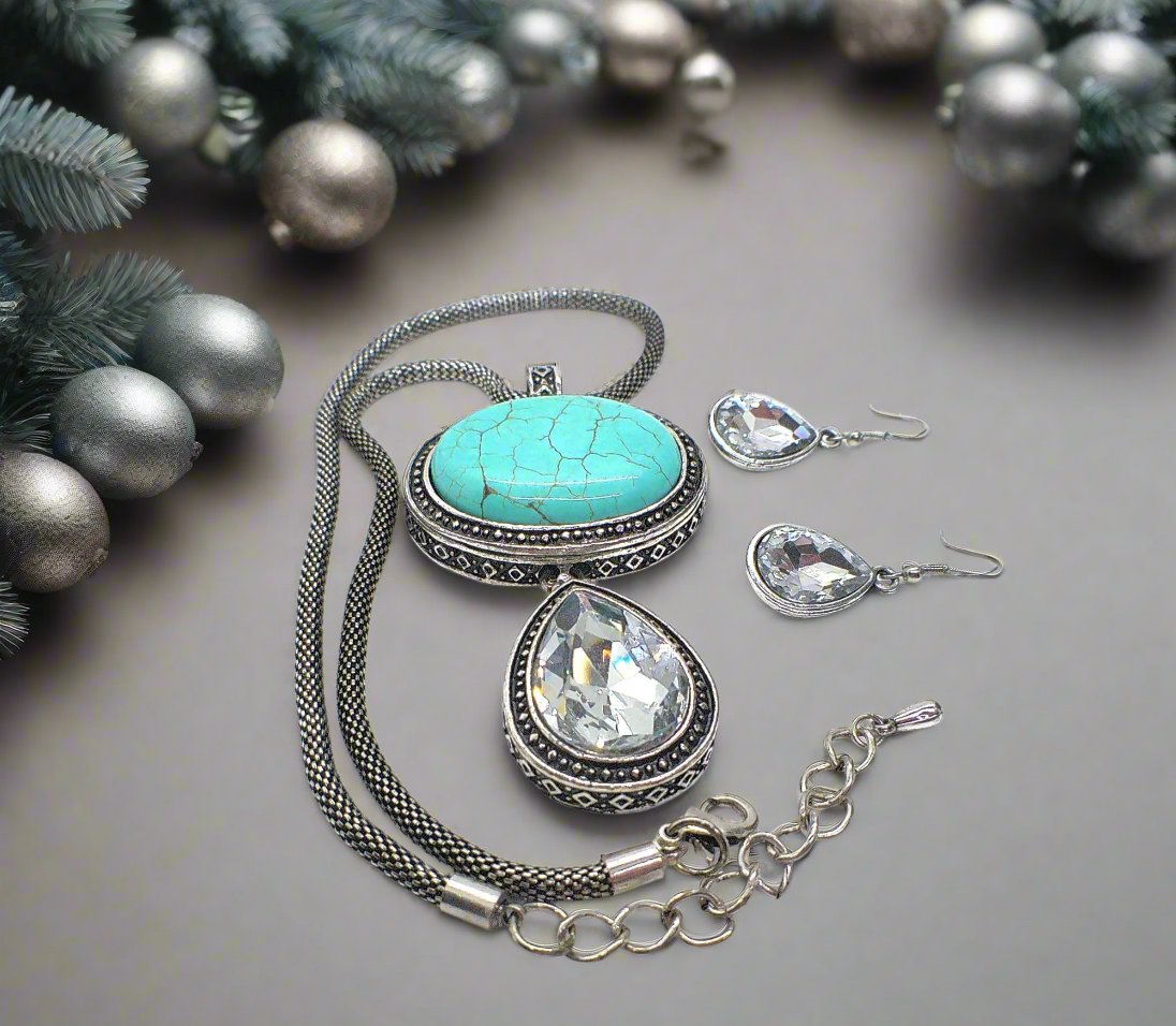 Turquoise and Rhinestone Necklace Set