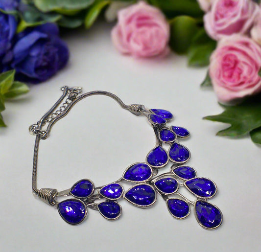 https://www.artistryjewelry.net/products/ravishing-colbalt-blue-teardrop-necklace