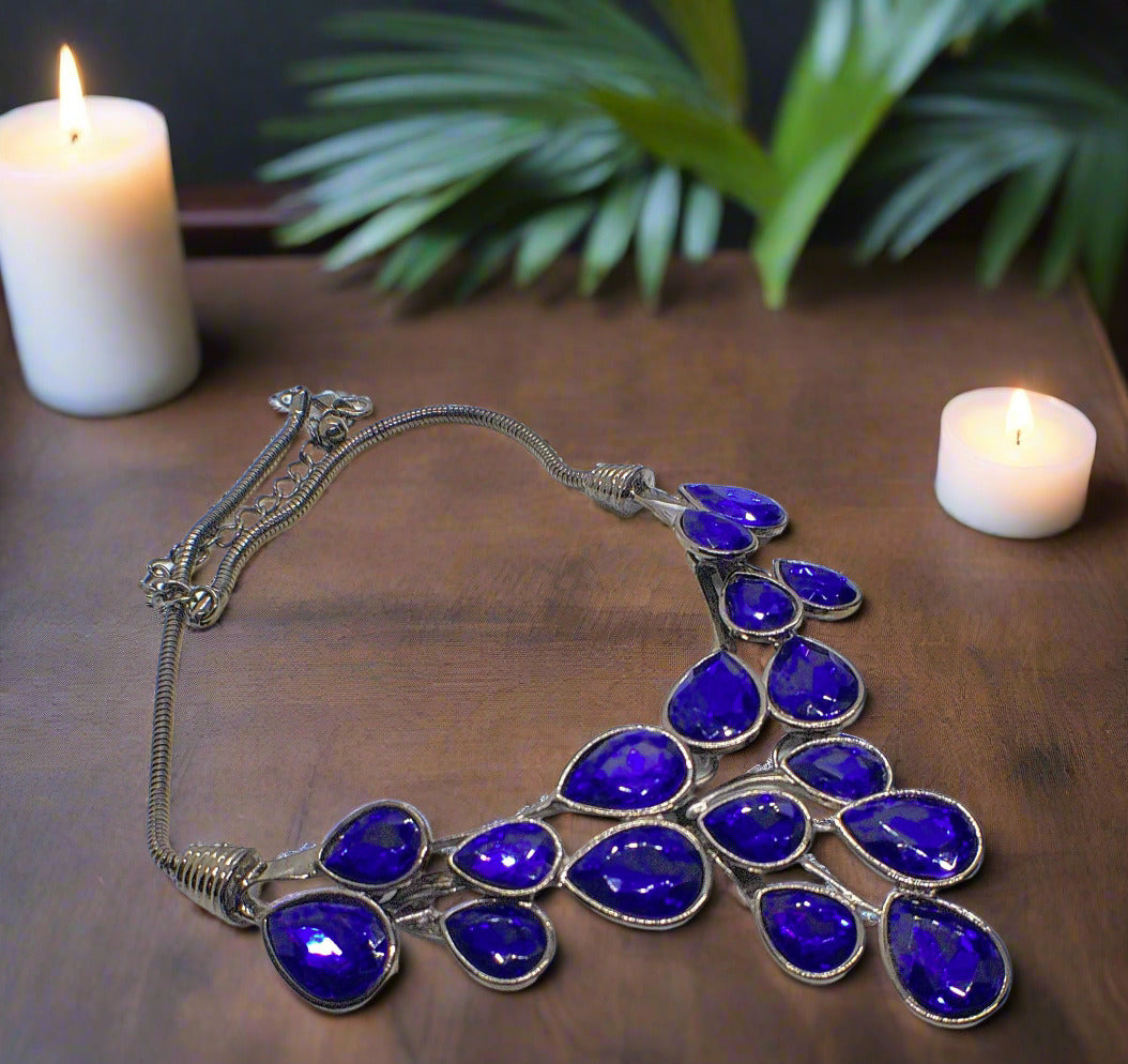 https://www.artistryjewelry.net/products/ravishing-colbalt-blue-teardrop-necklace