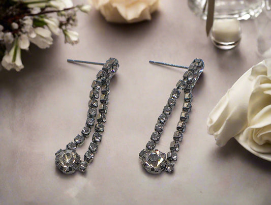 https://www.artistryjewelry.net/products/alluring-black-rhinestone-dangle-earrings