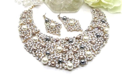 Gorgeous Pearls and Rhinestones Necklace Set