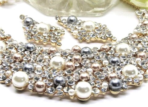 Gorgeous Pearls and Rhinestones Necklace Set