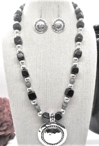 Stunning Silver and Black Necklace Set