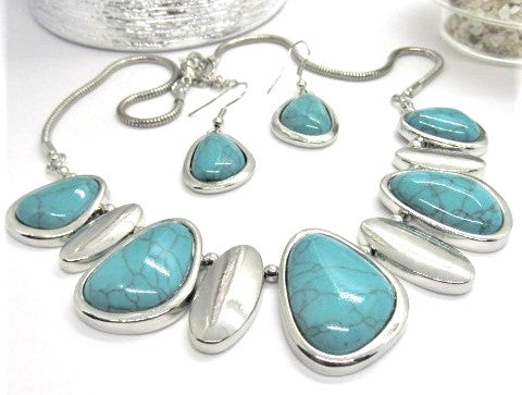 Fabulous Turquoise and Silver Necklace Set