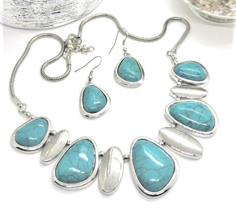 Fabulous Turquoise and Silver Necklace Set