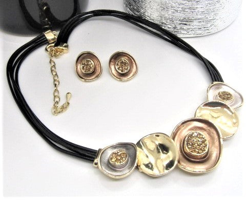 Wonderful Graduated Choker Set