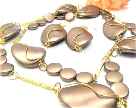 Lovely Bronze Long Necklace Set