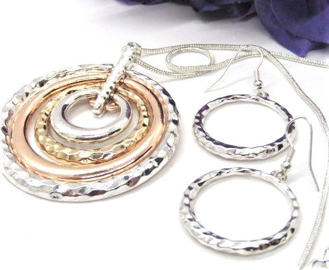 Fantastic Hammered Circles Necklace Set