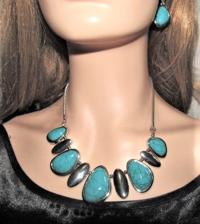 Fabulous Turquoise and Silver Necklace Set