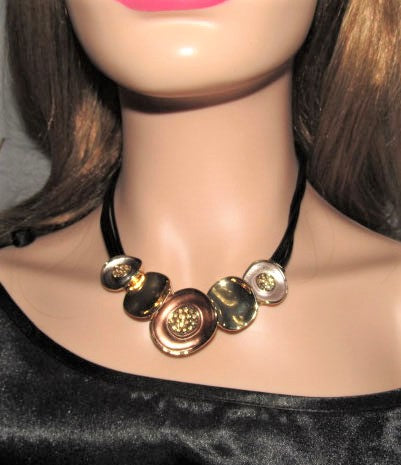 Wonderful Graduated Choker Set