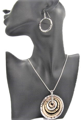 Fantastic Hammered Circles Necklace Set