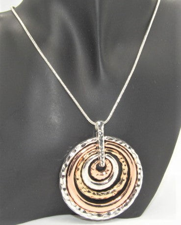 Fantastic Hammered Circles Necklace Set