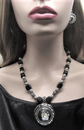 Stunning Silver and Black Necklace Set