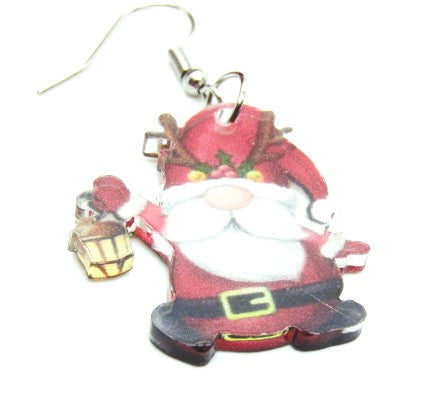 https://www.artistryjewelry.net/products/happy-santa-earrings