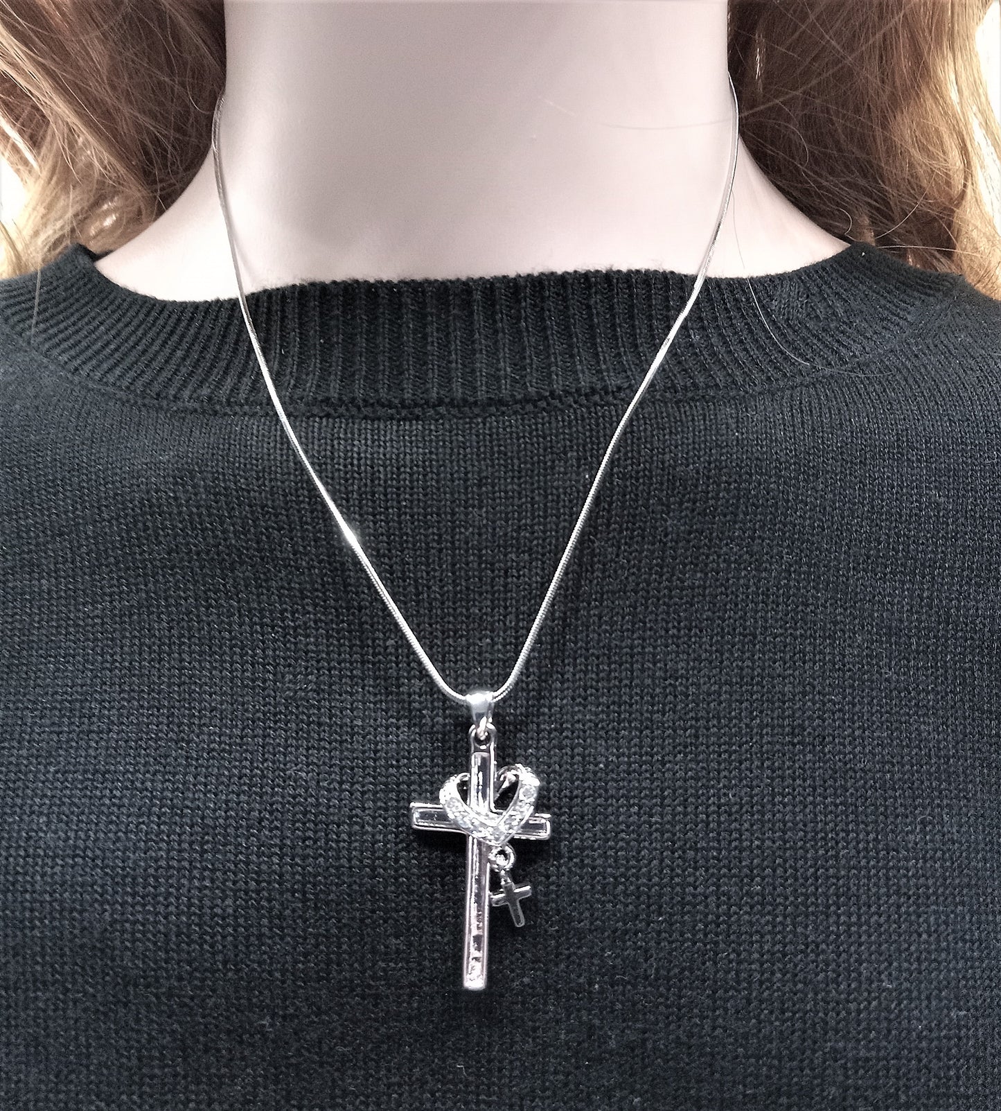 Stunning Heart and Cross Pendant Necklace