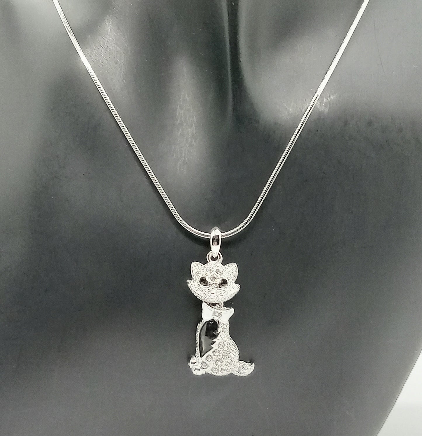 Beautiful Cat's Meow Necklace