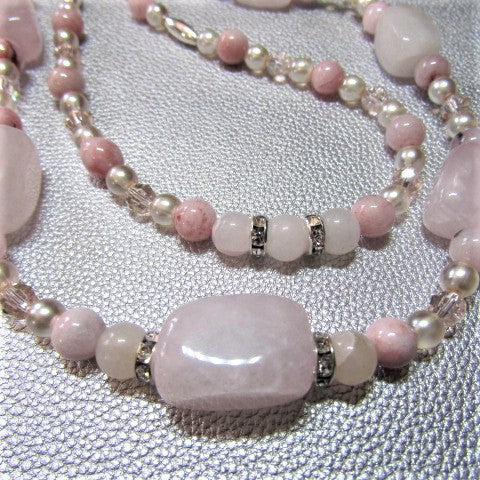 Beautiful Pretty in Pink Necklace Set