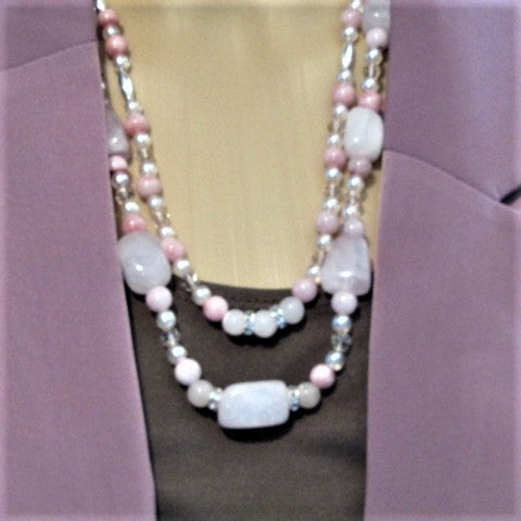 Beautiful Pretty in Pink Necklace Set