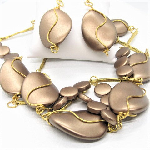 Lovely Bronze Long Necklace Set