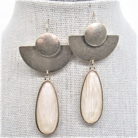 Lovely Elongated Teardrop Earrings