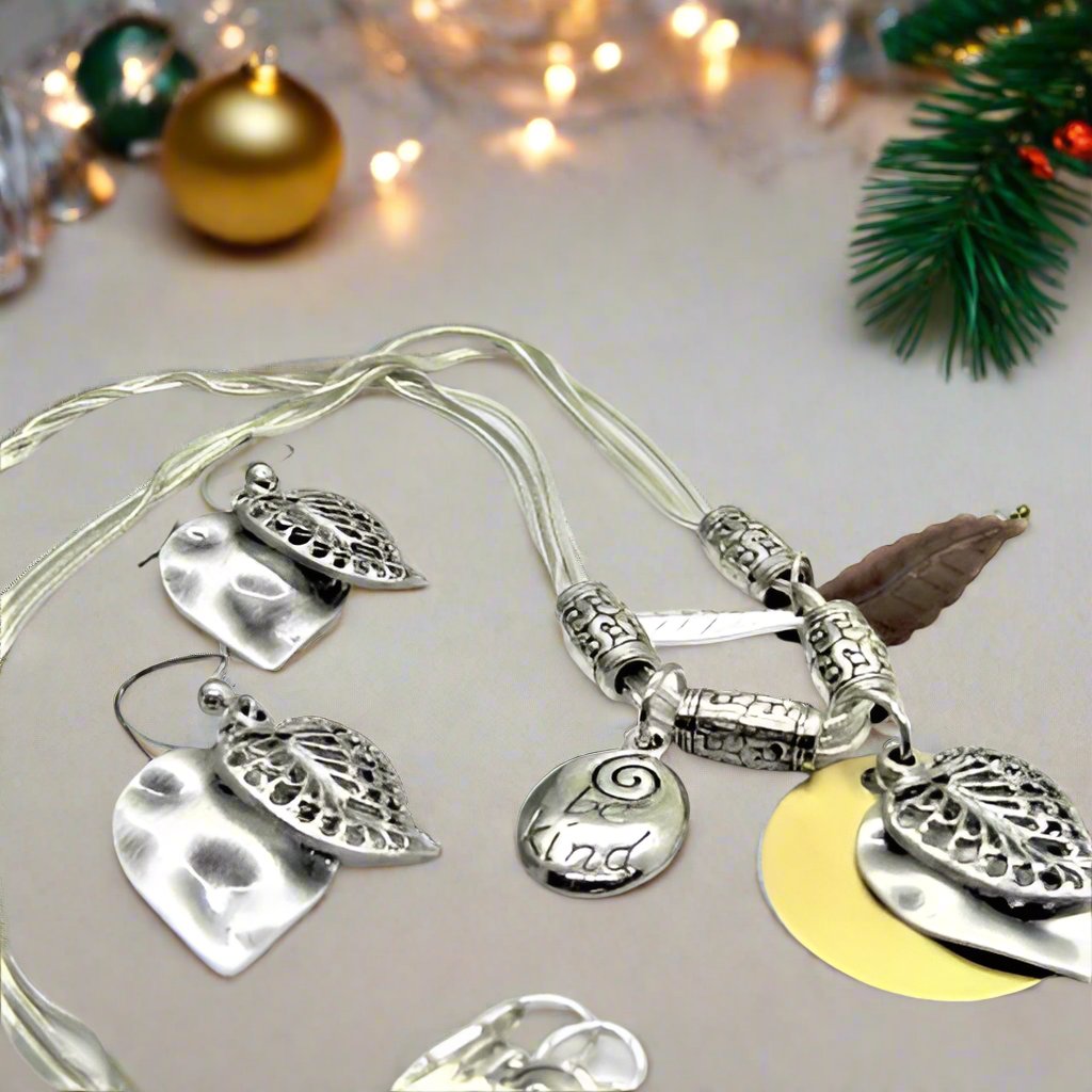 Charming "Be Kind" Matinee Necklace Set