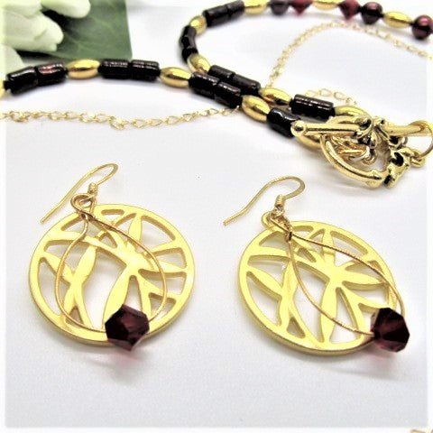 Beautiful Golden Pleasure Necklace Set