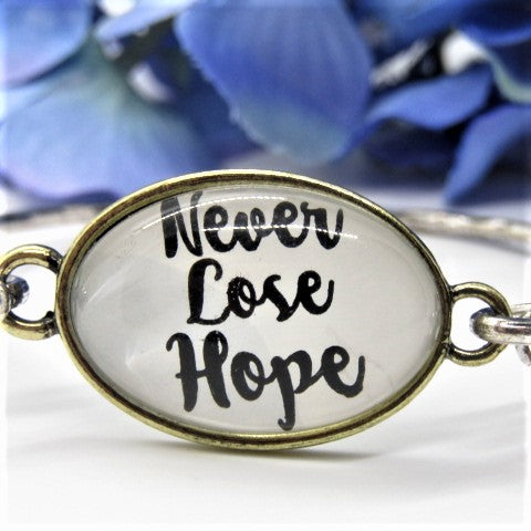 Lovely "Never Lose Hope" Charm Bracelet