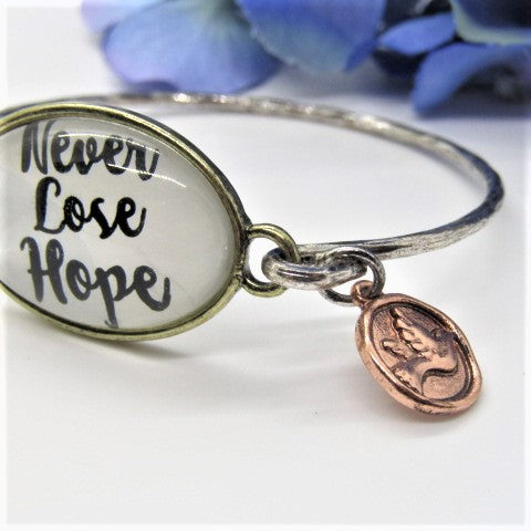 Lovely "Never Lose Hope" Charm Bracelet