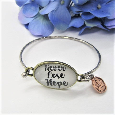 Lovely "Never Lose Hope" Charm Bracelet