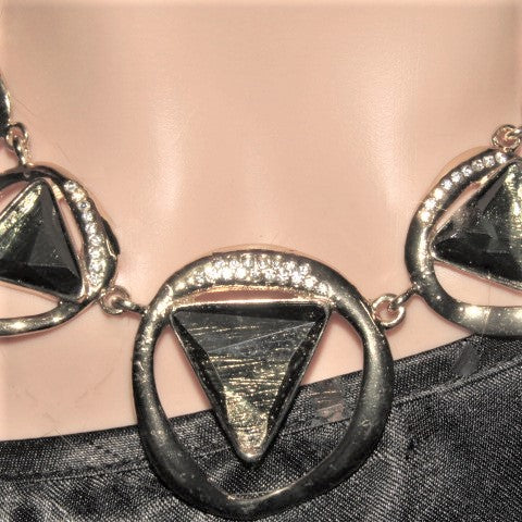 Rings and Triangles Necklace Set