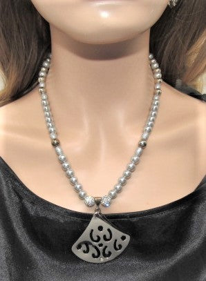 Silver Beauty Necklace Set