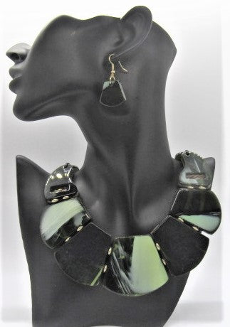 Fantastic Green and Gold Graduated Necklace Set